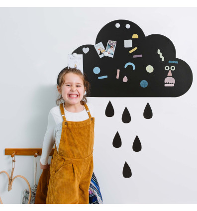 pizarra magnética de nubes para decorar la habitación de un niño